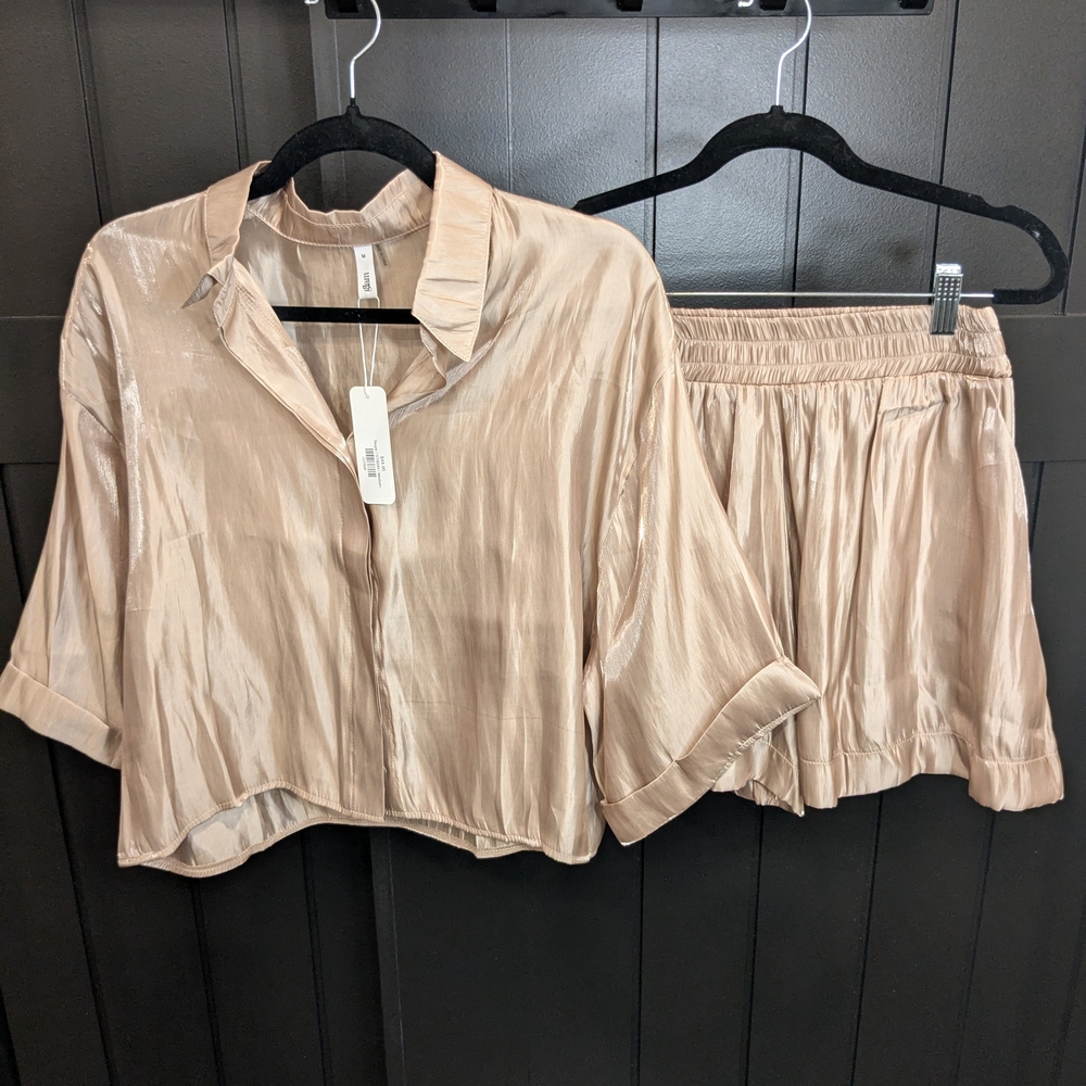 Glam Shimmering Beige Blouse And Shorts Set